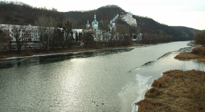 Image - Sviati Hory Dormition Monastery in Sviatohirsk, Donetsk oblast.